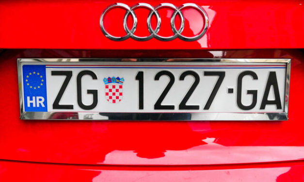 <strong>Find Any Vehicle Details By Number Plate</strong>